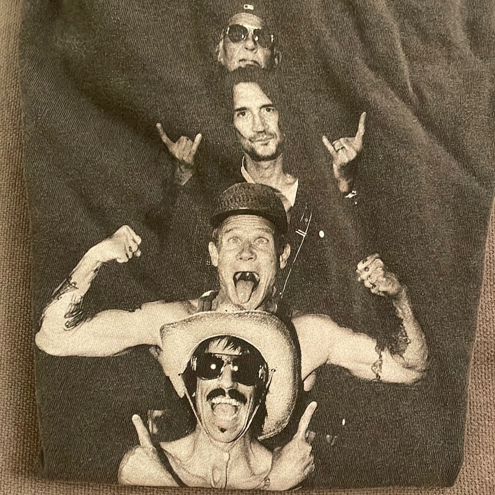 Red Hot Chili Peppers 2022 tour original t-shirt from MetLife stadium